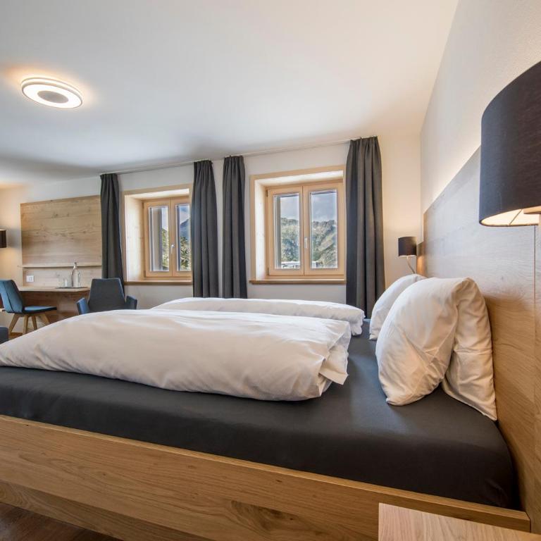 Hotel Grimsel Passhöhe - Deluxe Vierbettzimmer - 1