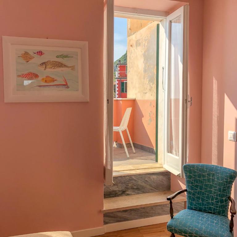 Ai Pesci Room Rental - Deluxe Doppelzimmer mit Balkon und Meerblick - 3