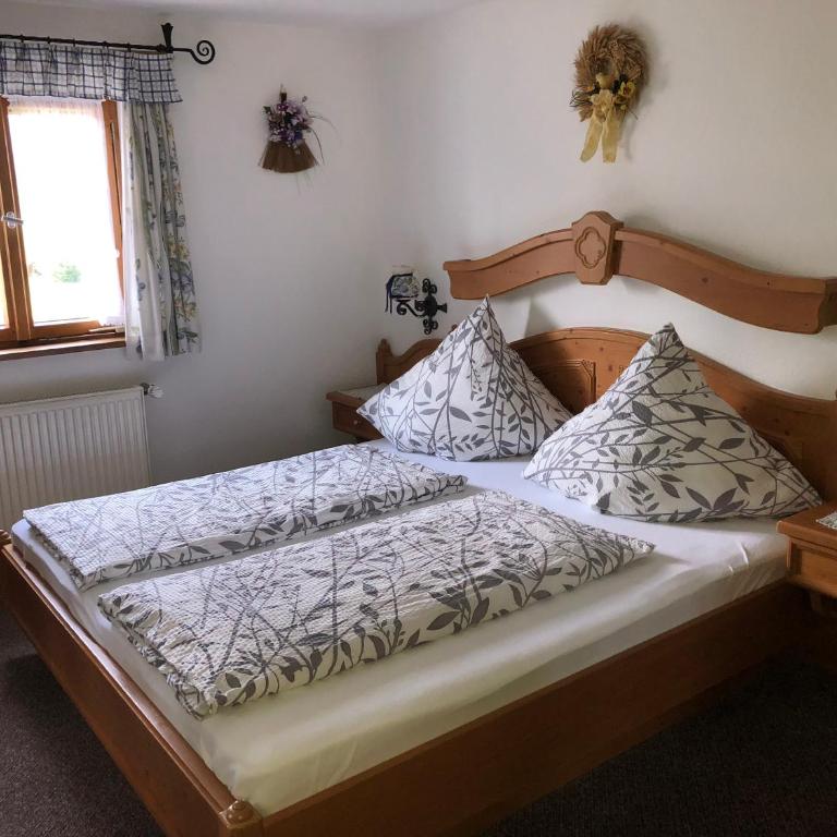 Gästehaus Marianndl - Doppelzimmer mit Balkon - 16