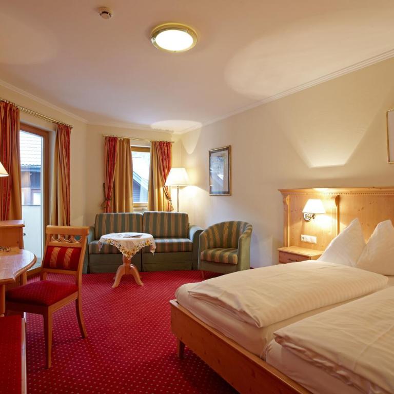 Familiengut Hotel Burgstaller - Superior Familiensuite mit Balkon - 4