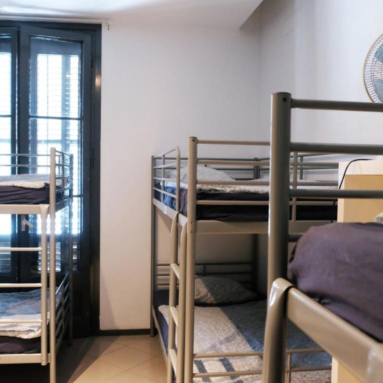 Alternative Creative Youth Hostel Barcelona - Litera en habitación compartida mixta de 8 camas - 8