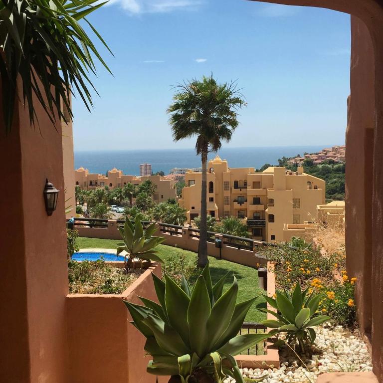Flamingo Apartment Coto Real La Duquesa - Apartamento con terraza - 4