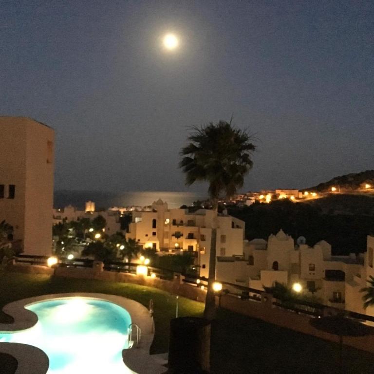 Flamingo Apartment Coto Real La Duquesa - Apartamento con terraza - 16