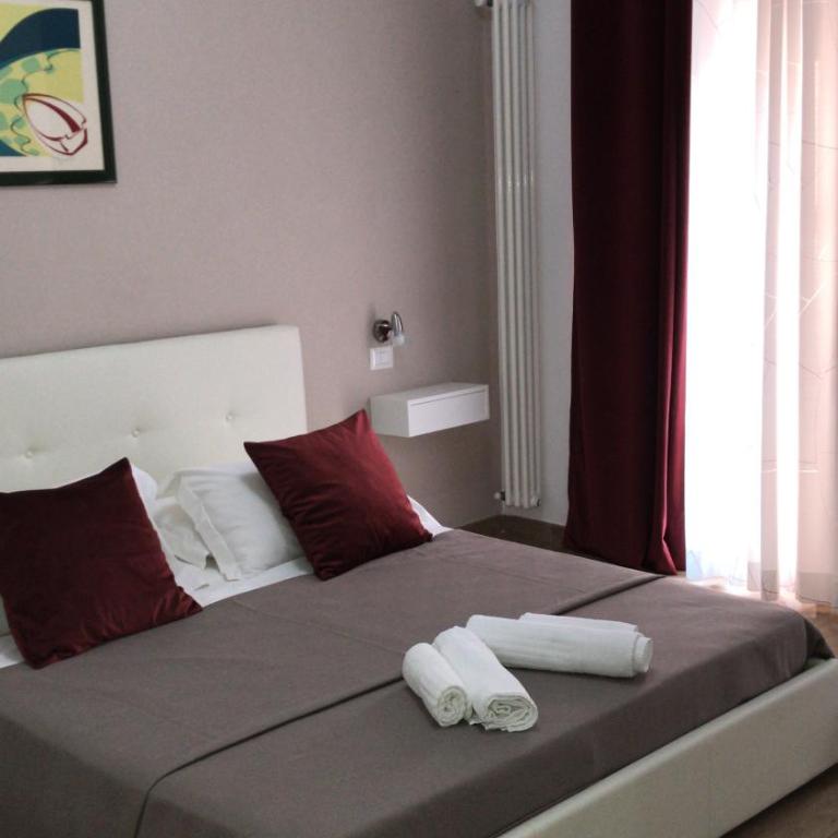 Juna's guest house - Double Room with Private Bathroom - 17