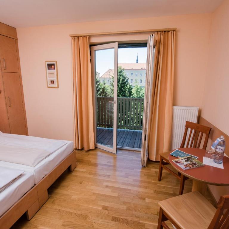 JUFA Hotel Fürstenfeld - Self Check-in - Doppelzimmer - 4