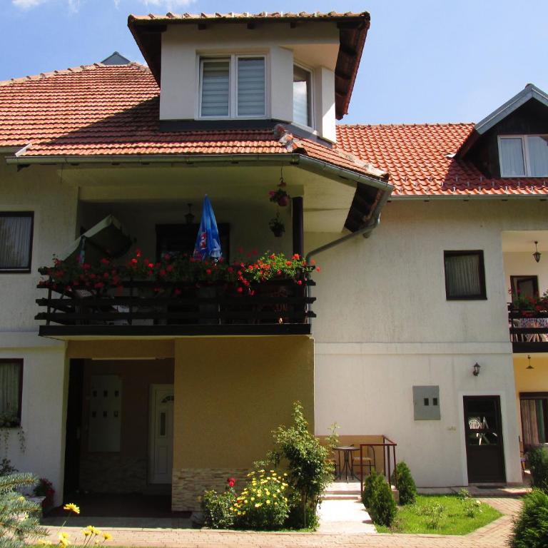 Apartmani KNEŽEVIĆ - Two-Bedroom Apartment - 8