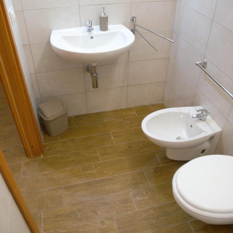 A Quattro di Mazze - Camera Matrimoniale con Bagno Privato - 13