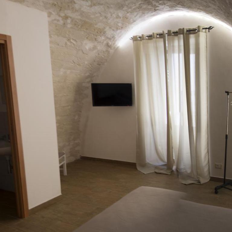 A Quattro di Mazze - Camera Matrimoniale con Balcone - 11