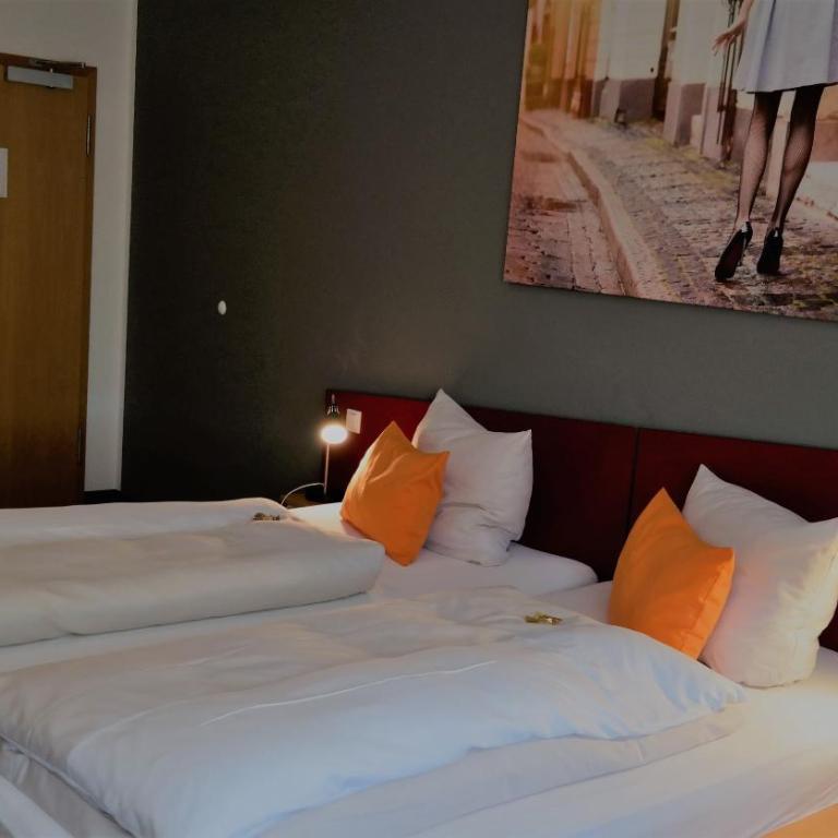 GS Hotel Mindelheim - Doppelzimmer mit eigenem Bad - 3