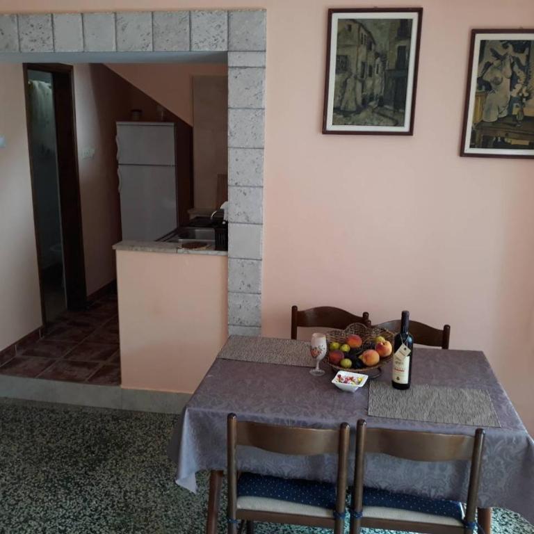 Apartments Vukotic - Apartment with Garden View - 11