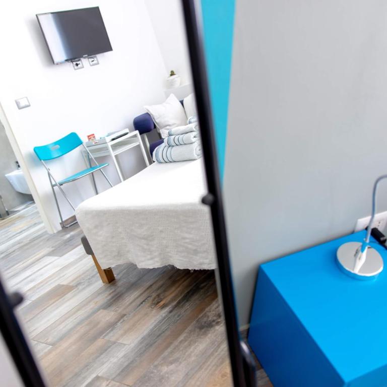 Casa Montanari B&B - Camera Matrimoniale/Doppia con Letti Singoli con Bagno Privato - 17