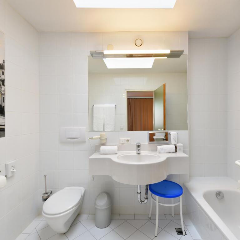 Hotel Neutor Express - Junior Suite mit Balkon - 4
