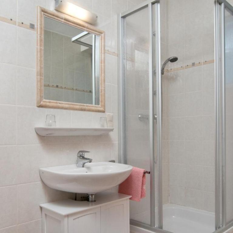 Pension Piovesan - Doppelzimmer mit Balkon - 10