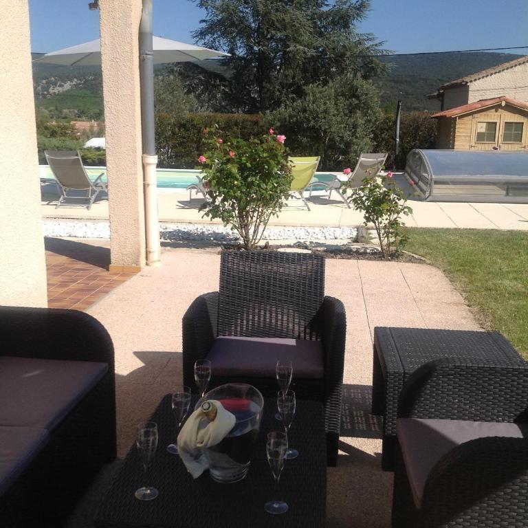 La Villa des 3 ifs - Villa avec Piscine Privée - 28