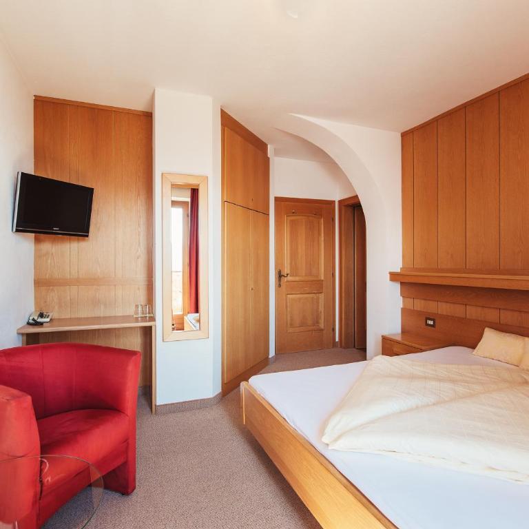 Pension Wiesenrain - Doppelzimmer mit Bergblick - 3