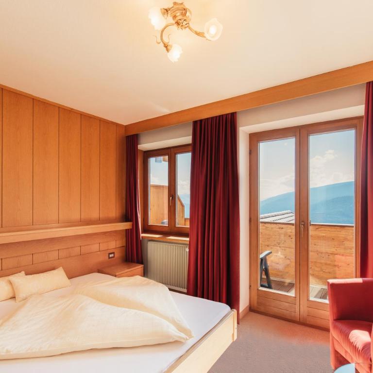 Pension Wiesenrain - Doppelzimmer mit Bergblick - 1
