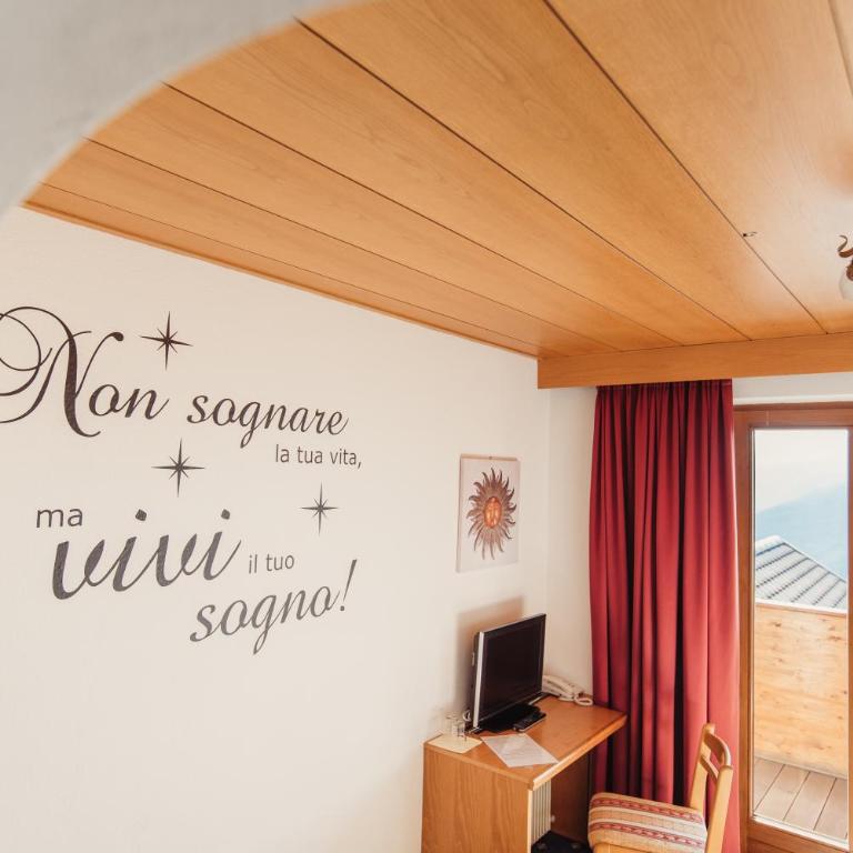 Pension Wiesenrain - Doppelzimmer mit Bergblick - 2