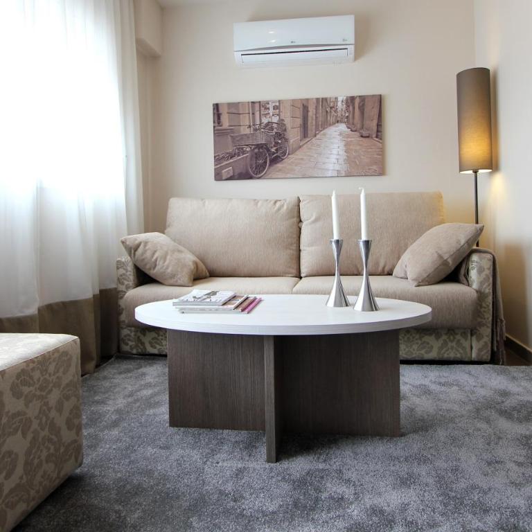 Pierre & Vacances Barcelona Sants - Studio (3 Adults) - 1