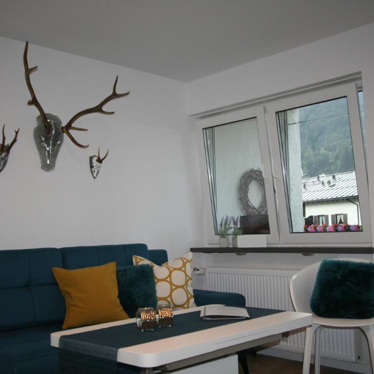 Alpenflair Ferienwohnungen Whg 106 - Apartment - 2