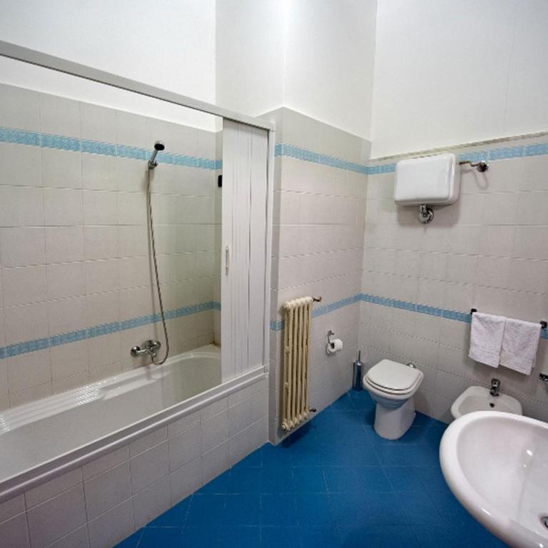 B&B Piazza 300mila - Habitación Doble con baño privado externo - 5