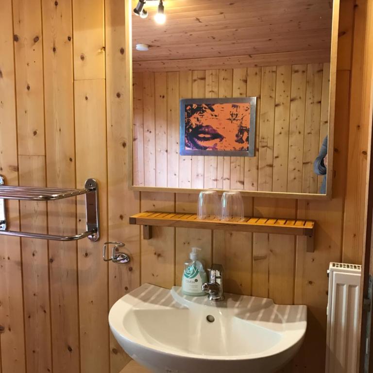 Berghaus Außergschlöß - Doppelzimmer mit Bergblick - 5
