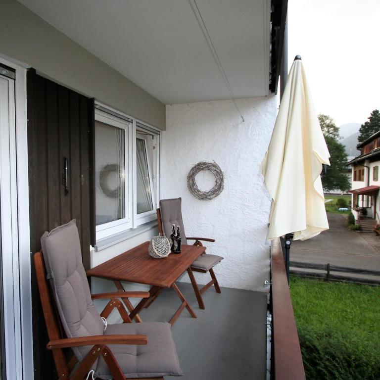 Alpenflair Ferienwohnungen Whg 106 - Apartment - 6