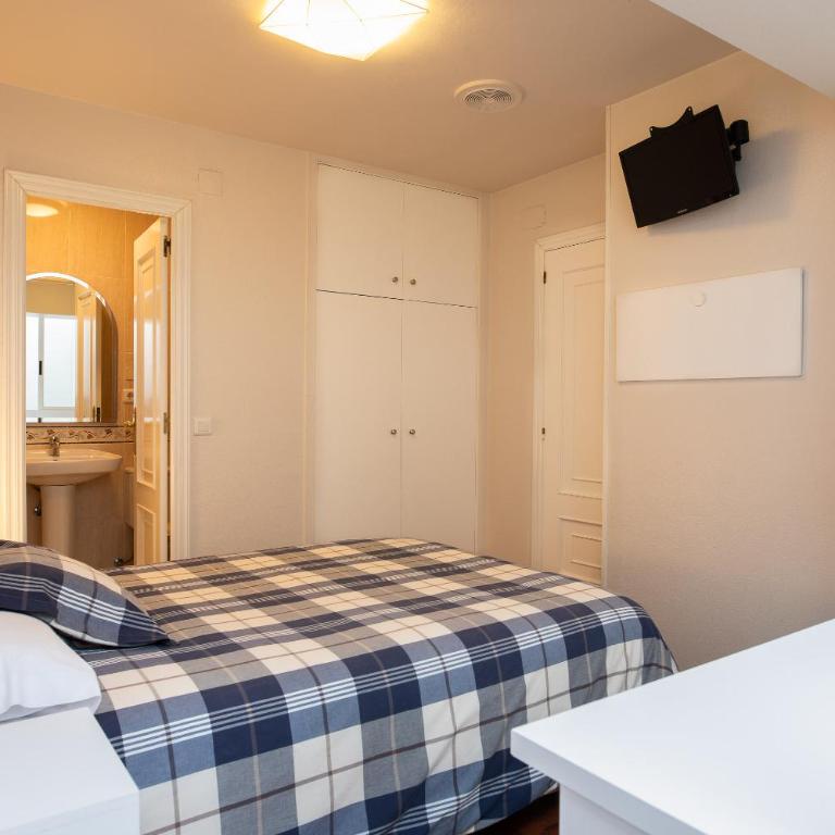 Pension Residencia F&F - Habitación Triple - 2