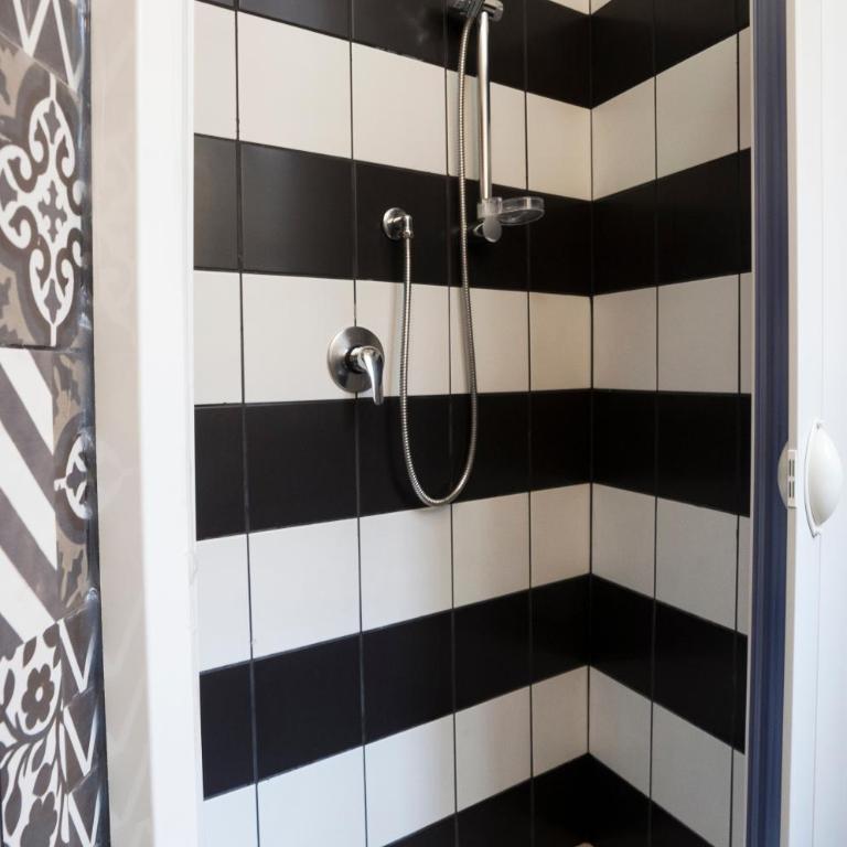 I Love Piramide - Camera Familiare con Bagno Privato - 4