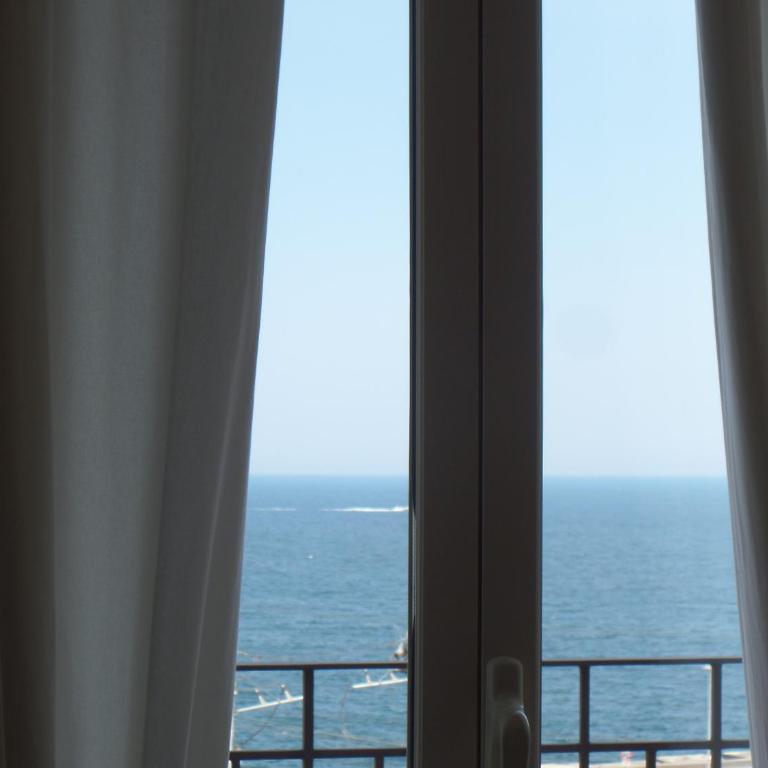 Sea View Apartment - Apartment with Sea View - 2