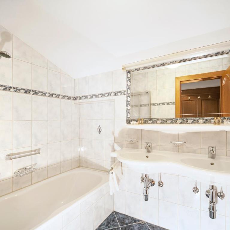 Hotel Garni Glockenstuhl - Superior Apartment - 6