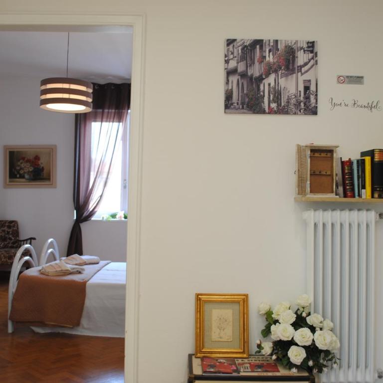 Dreaming Verona Rooms - Camera Matrimoniale/Doppia con Letti Singoli con Bagno in Comune - 5