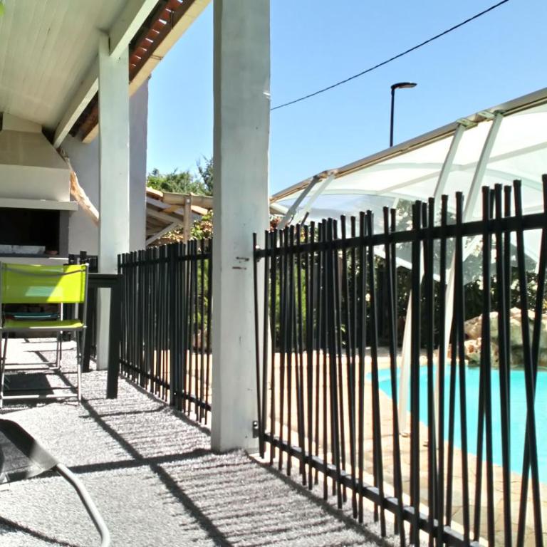 villa provençal avec piscine a vias de 10 personnes - Maison de Vacances - 14