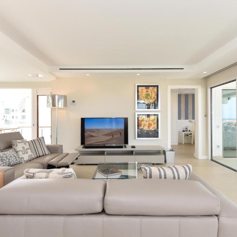 Blue Ocean by VillaGranCanaria - Villa - 8