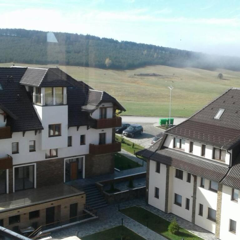 Apartmani Spasojevic - Apartment with Pool View - 5