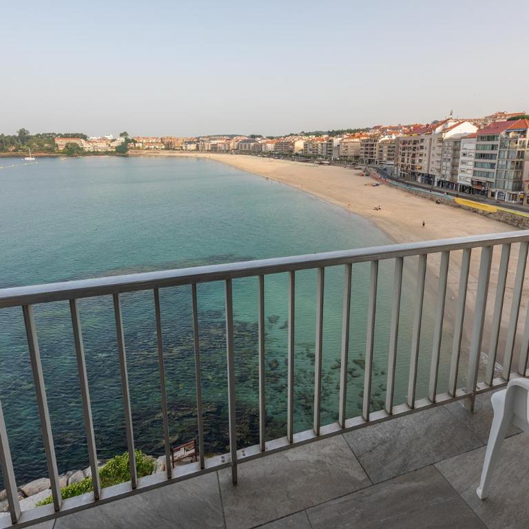 Hotel Minso - Habitación Doble Deluxe con balcón y vistas al mar - 19
