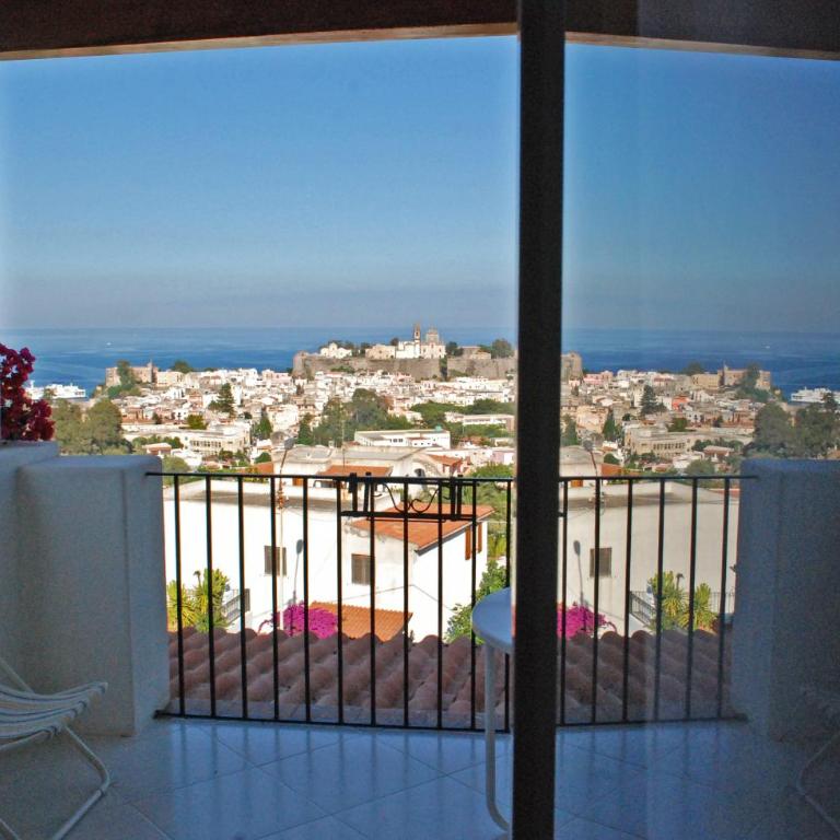 Costa Residence Vacanze - Monolocale con Vista Mare (3 Adulti) - 8