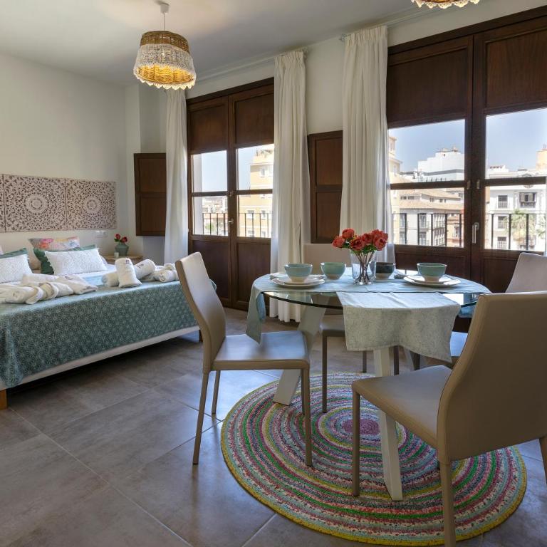 Apartamentos El Marqués - Estudio con balcón - 2