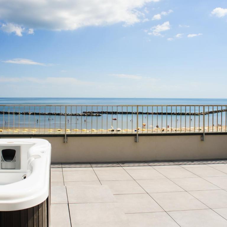 Hotel Palos - Junior Suite con Vista Mare - Dependance - 1