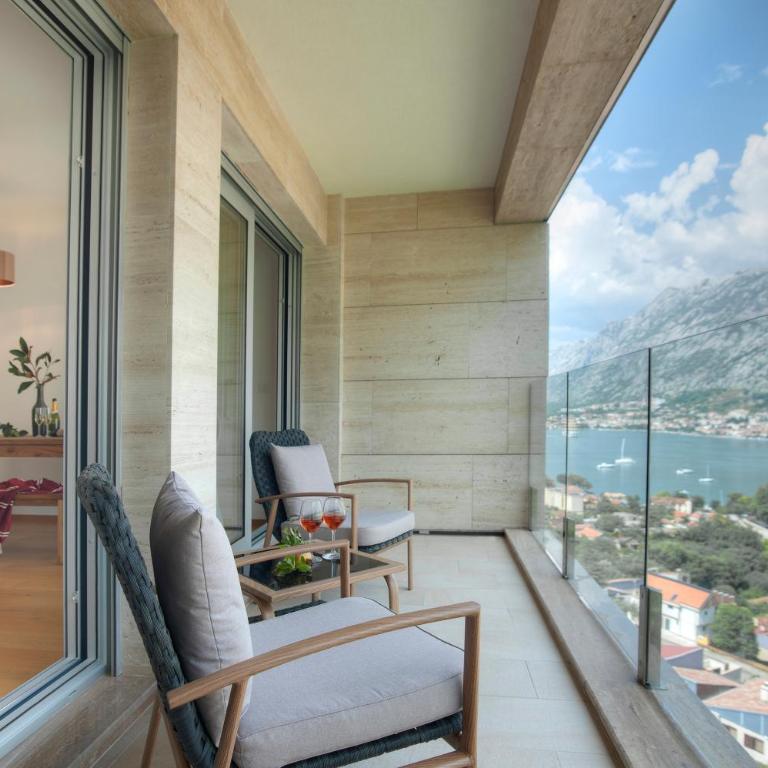 Aria Apartments - One-Bedroom Apartment with Sea View - 1