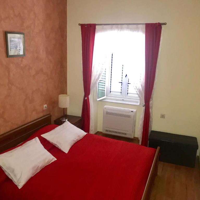 Villa Miramare , Dobrota seafront - Apartment with Terrace - 15