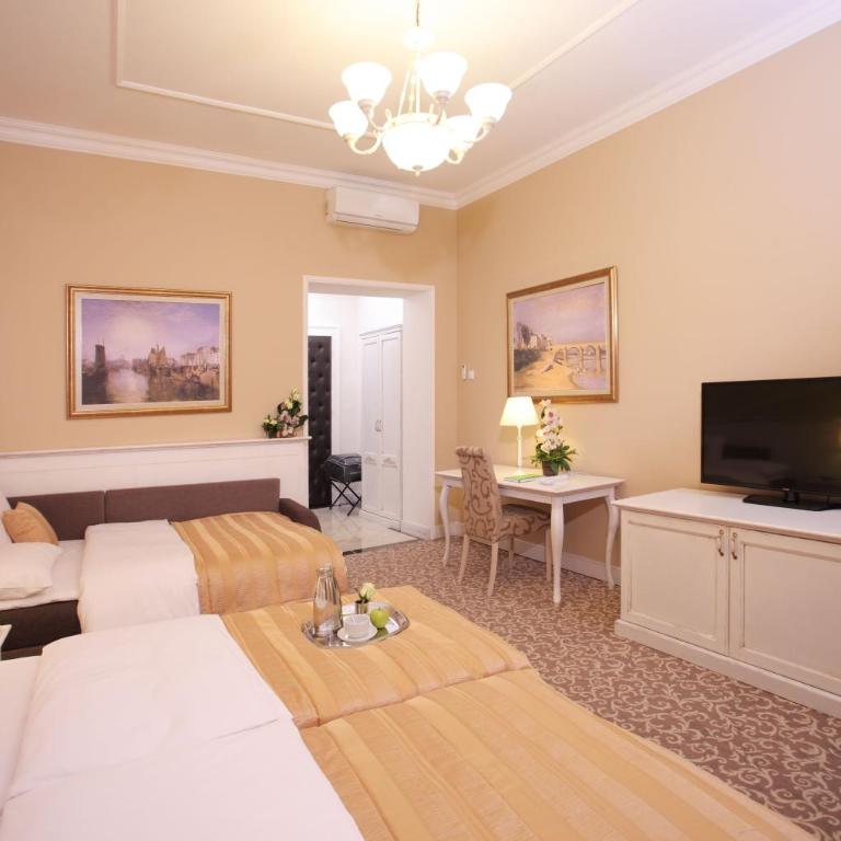 Booking Rooms - Superior Triple Room - 5