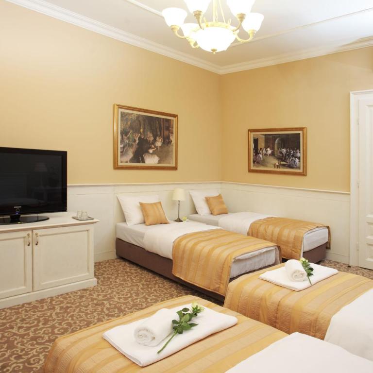Booking Rooms - Superior Triple Room - 4