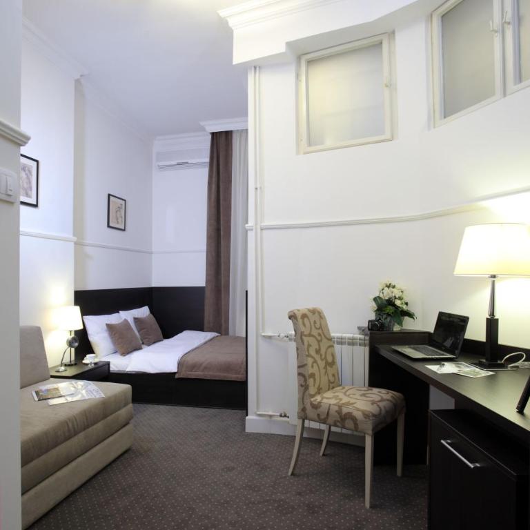 Booking Rooms - Economy Double Room - 1