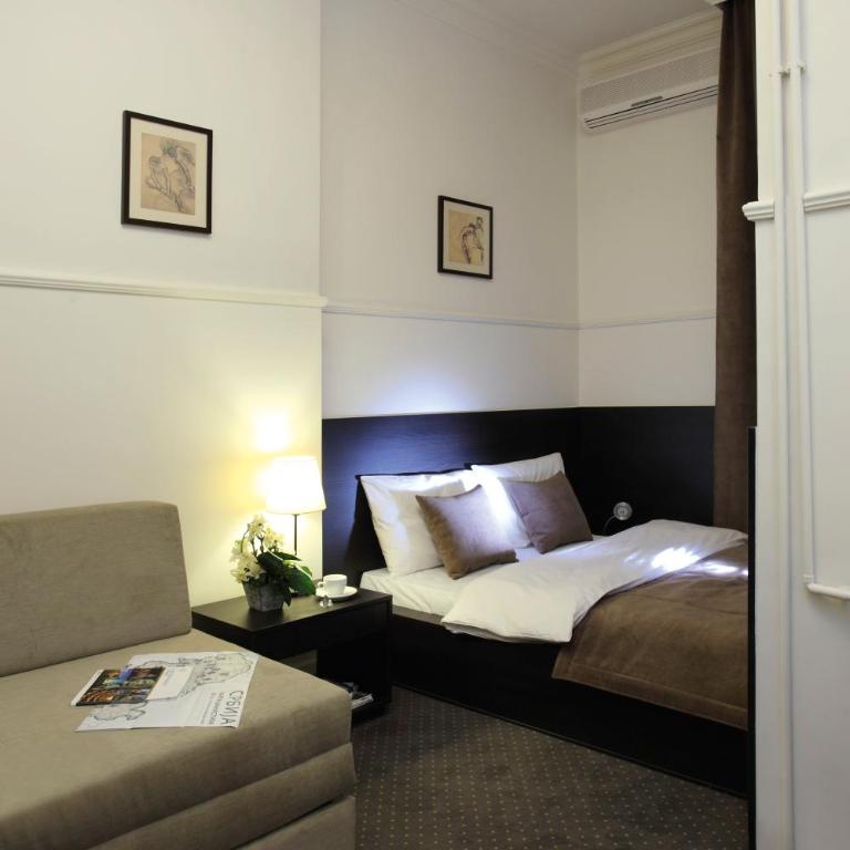 Booking Rooms - Economy Double Room - 2