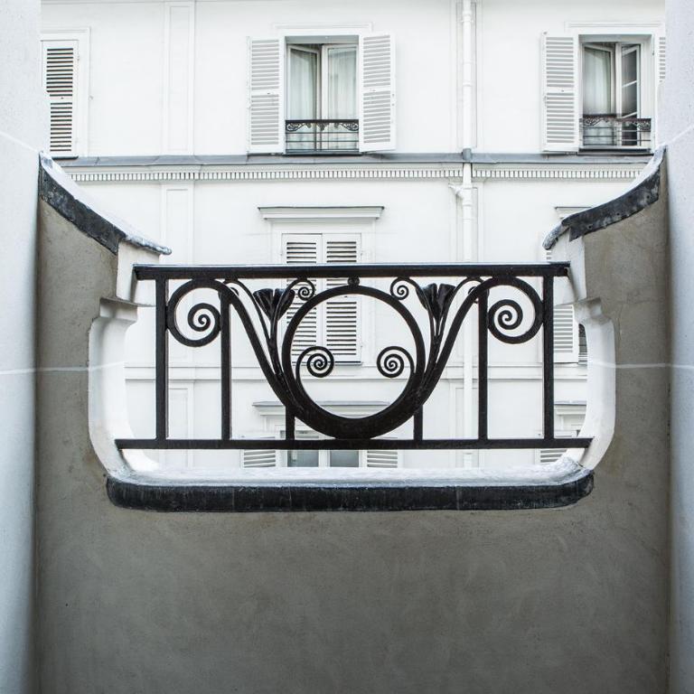 Hôtel du Rond-point des Champs-Élysées - Esprit de France - Suite avec Balcon - 9
