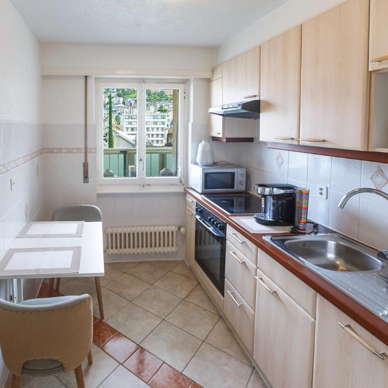 Central Apartment with Terrace - Apartment - 9