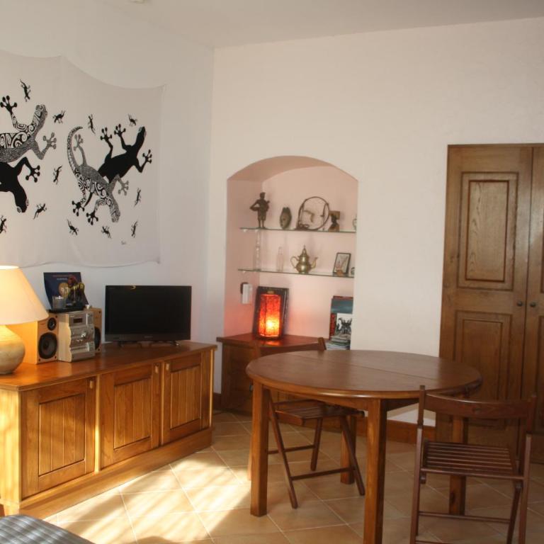 Au pied des Alpes - Chambre Double avec Salle de Bains Privative - 8
