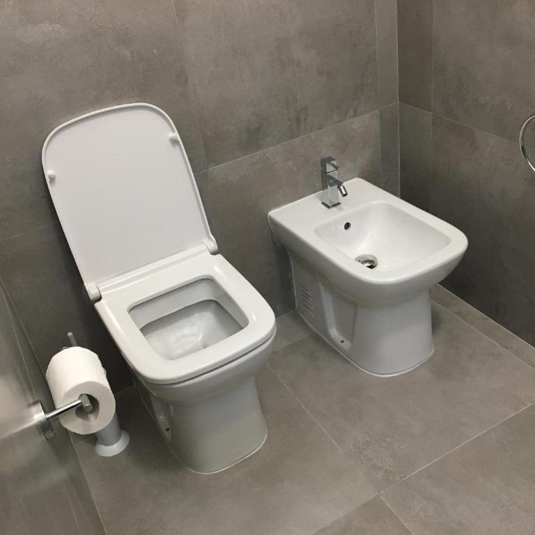 YooRoom - Double Room with Private External Bathroom - 7