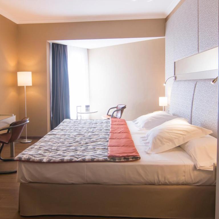 Mercure Monte Igueldo - Habitación Doble Estándar con vistas a la montaña - 2 camas - 1