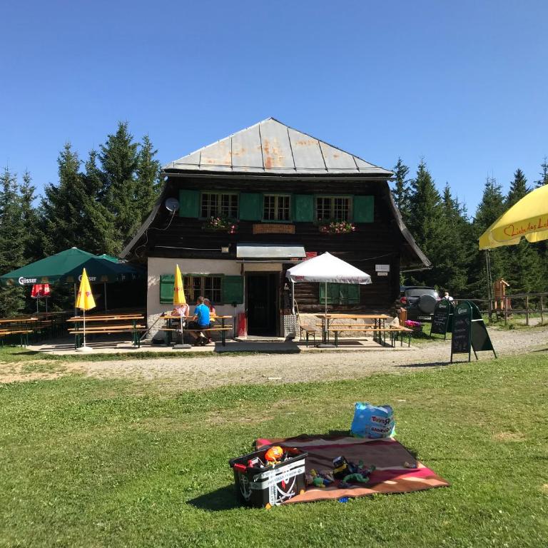 Berghaus Christel - bij skilift - grote tuin met bergbeek - Ferienhaus mit 3 Schlafzimmern - 58